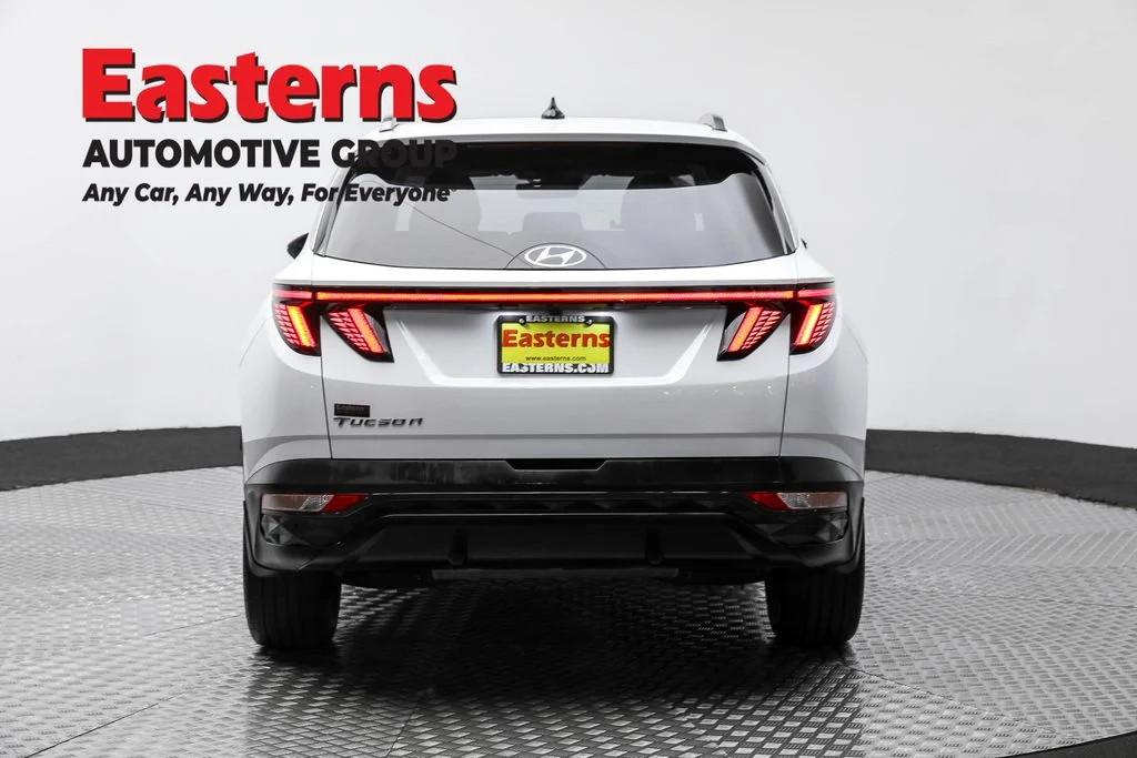 Used 2022 White Hyundai Limited image 6