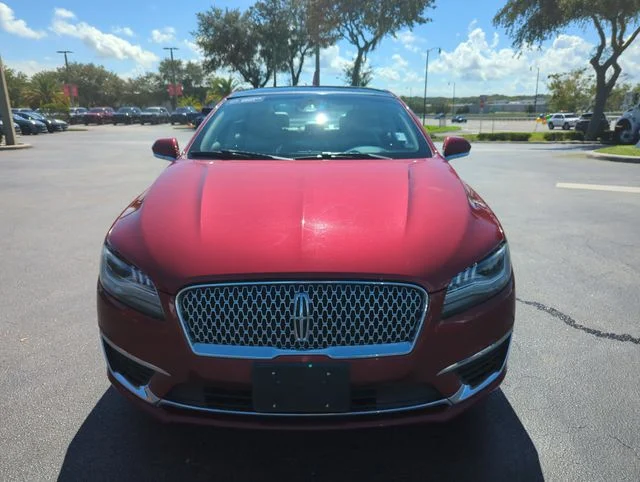 Used 2017 Red Lincoln Reserve image 15