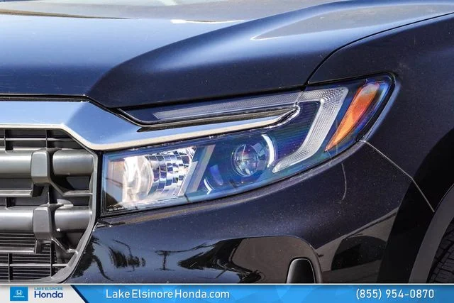 New 2025 Crystal Black Pearl Honda AWD RTL image 5