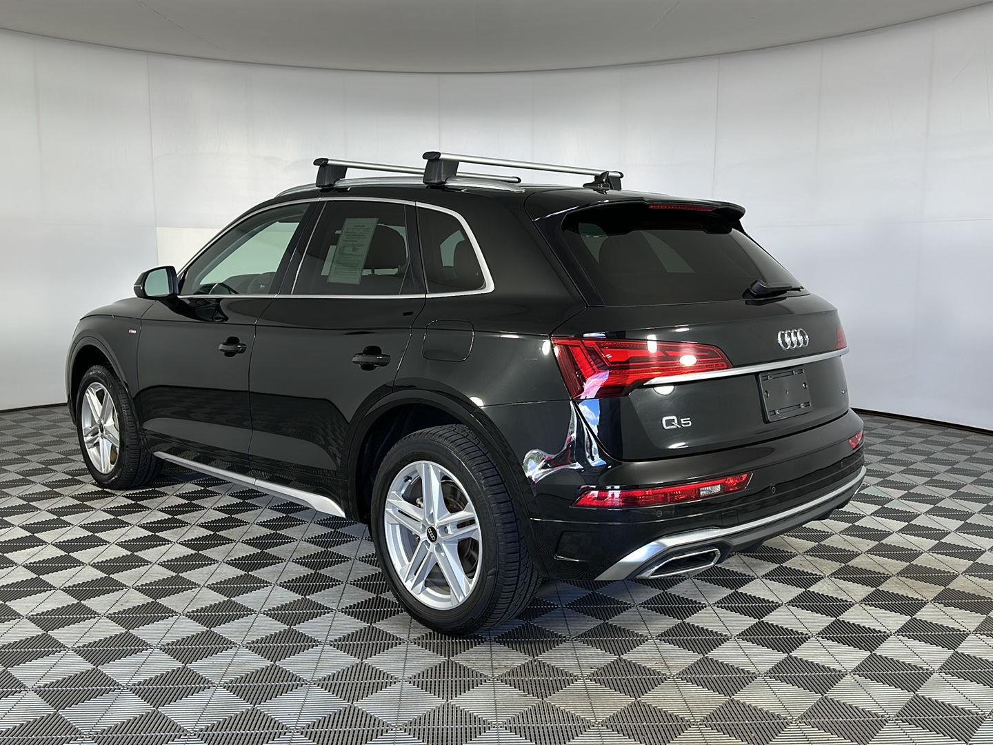 Used 2025 Mythos Black Metallic Audi S line Premium image 21