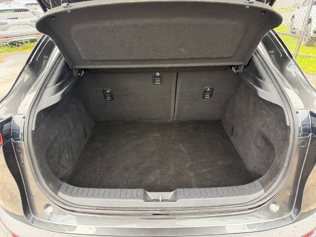 Used 2020 Gray Mazda Select image 15