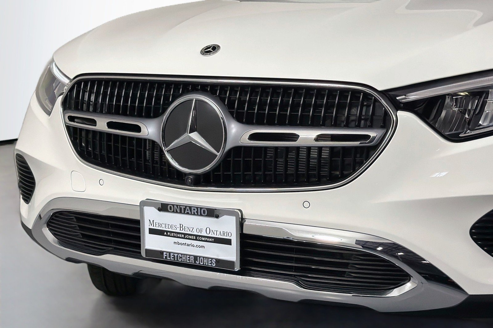 New 2026 Polar White Mercedes-Benz GLC 300 SUV image 8