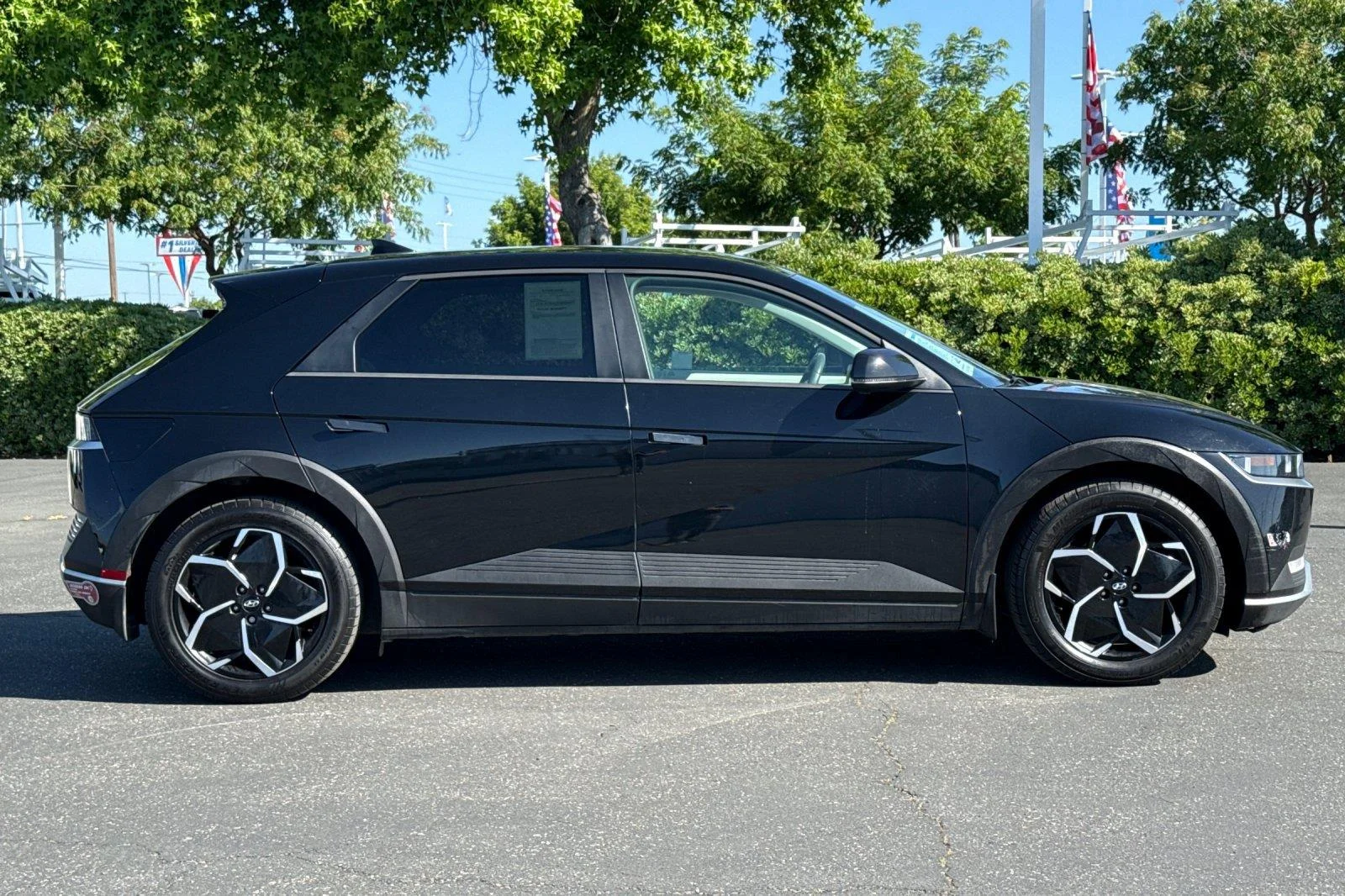 Used 2024 Abyss Black Hyundai SEL image 3