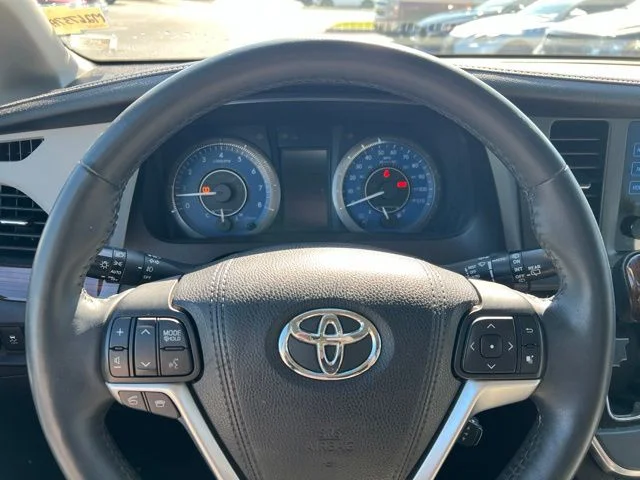 Used 2017 Silver Toyota Limited Premium image 9