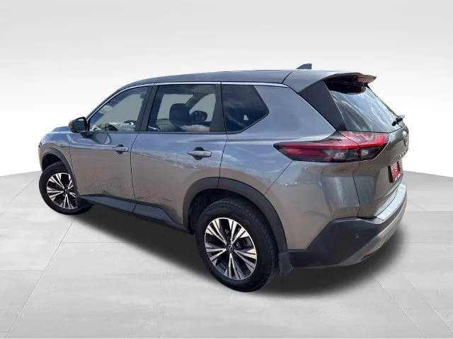 Used 2023 Gray Nissan SV image 6