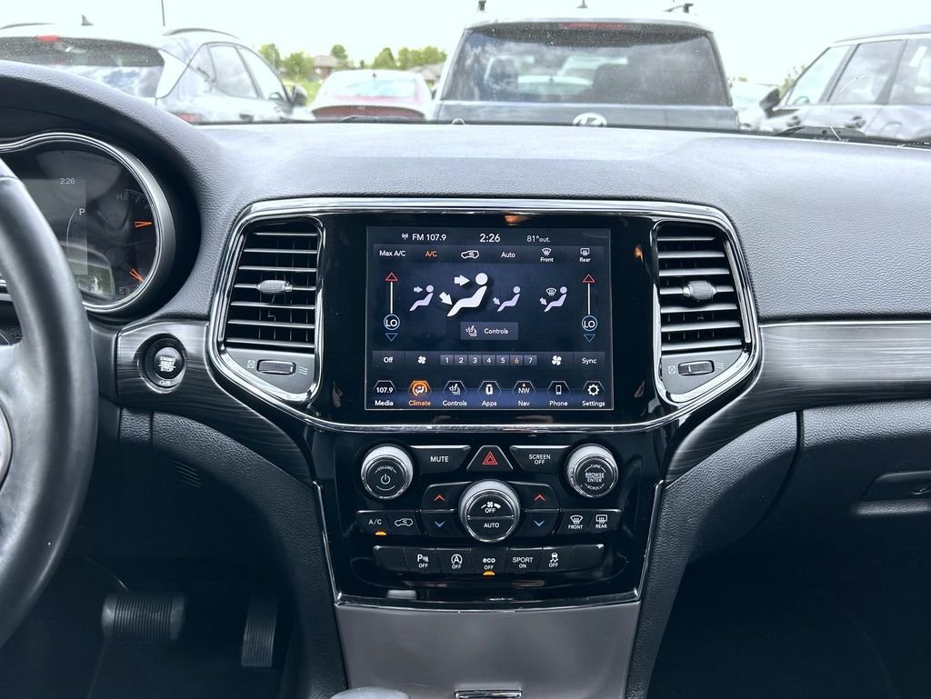 Used 2019 White Jeep Altitude image 14