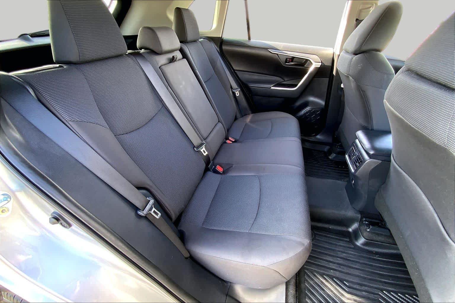 Used 2025 Silver Sky Metallic Toyota LE image 19