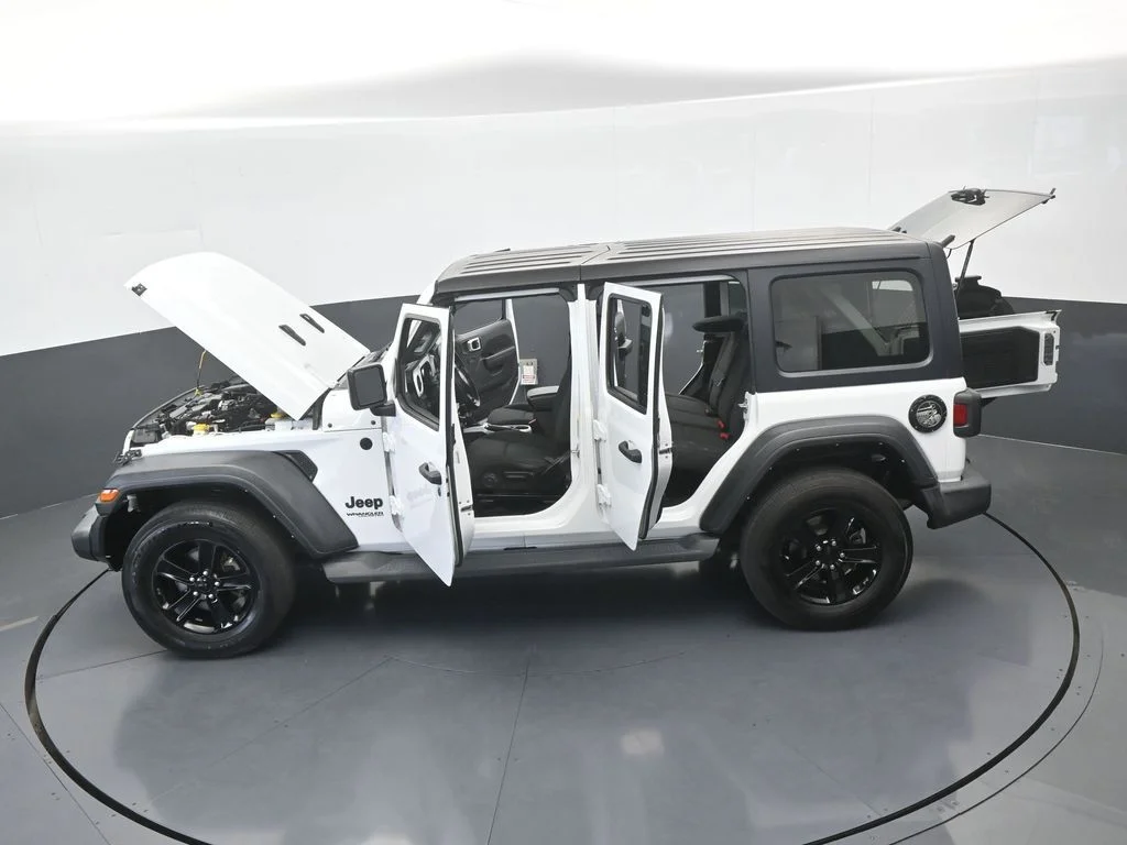 Used 2022 Bright White Clearcoat Jeep Unlimited Sport Altitude image 67