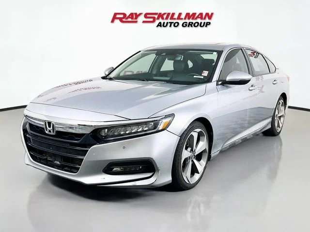 Used 2018 Gray Honda Touring image 3