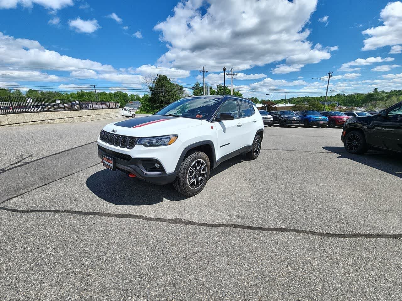 Used 2025 Bright White Clearcoat Jeep Trailhawk image 5