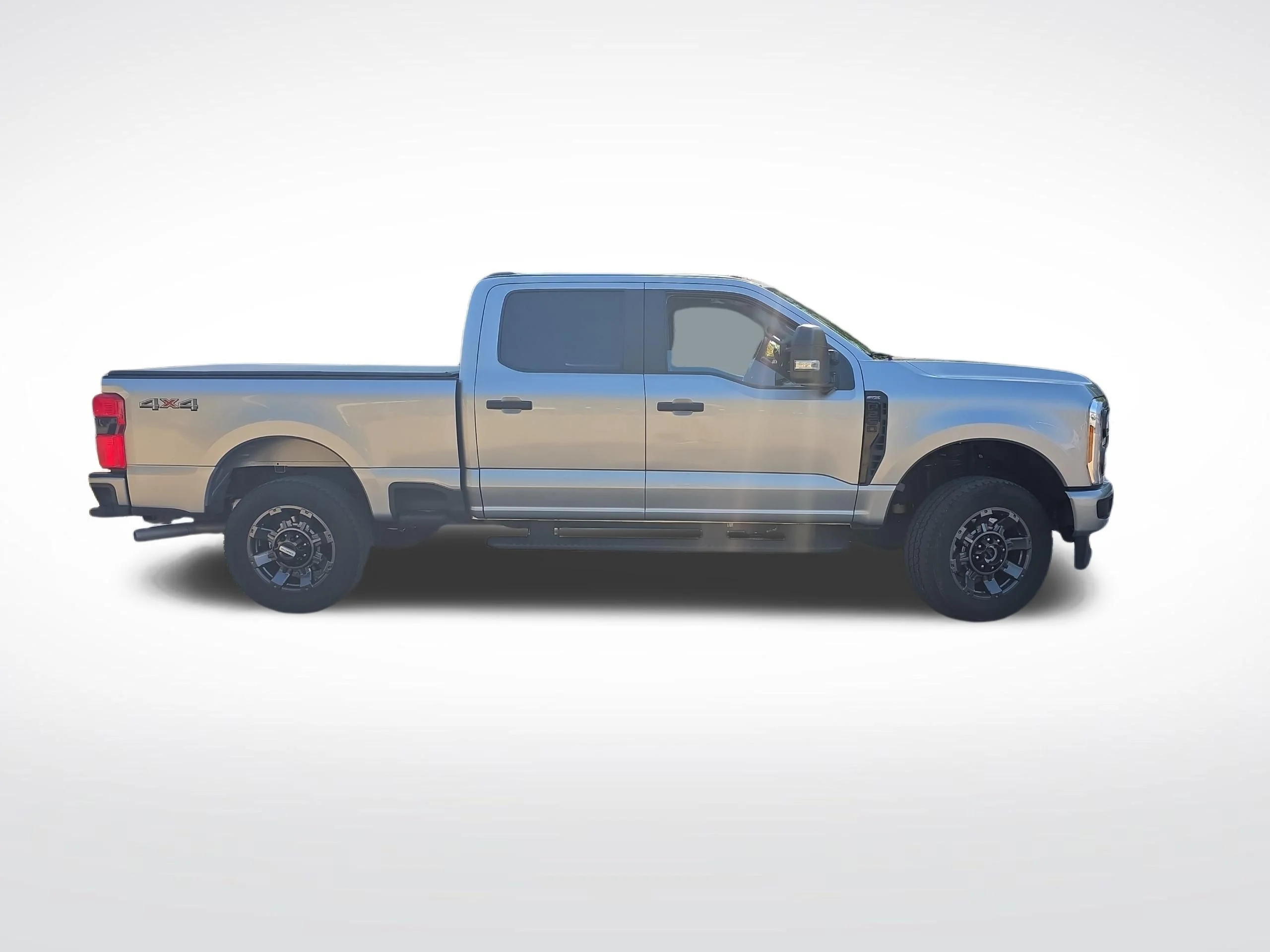 Used 2024 Iconic Silver Metallic Ford XL image 4