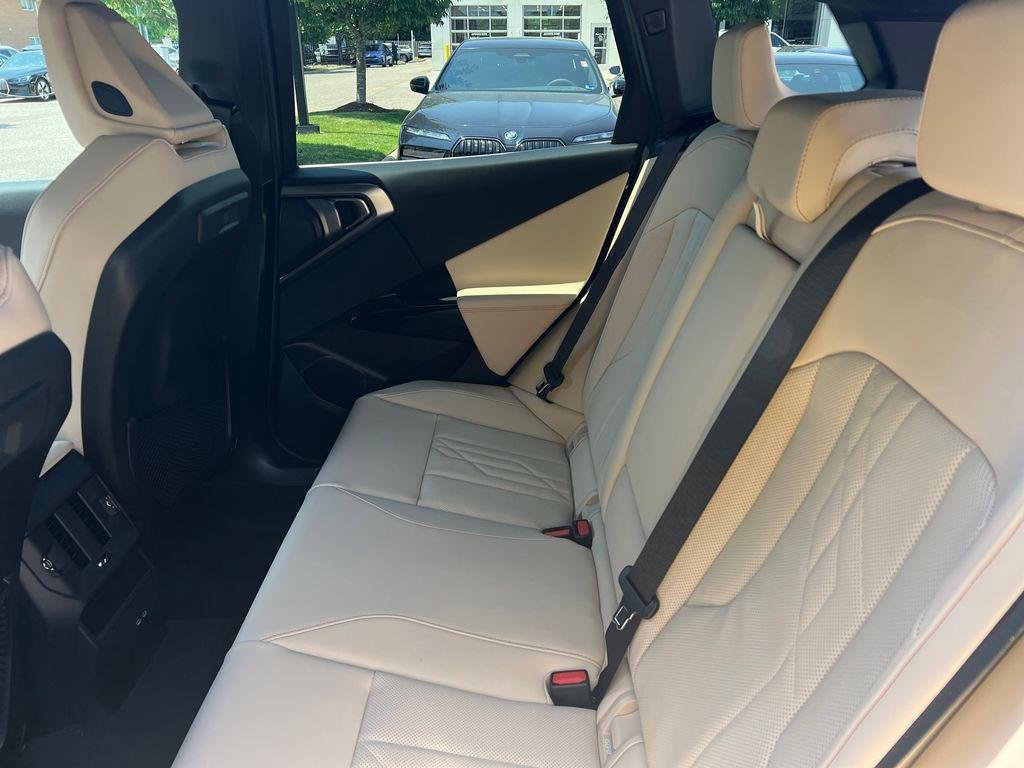 New 2026 Black Sapphire Metallic BMW 30 xDrive image 25