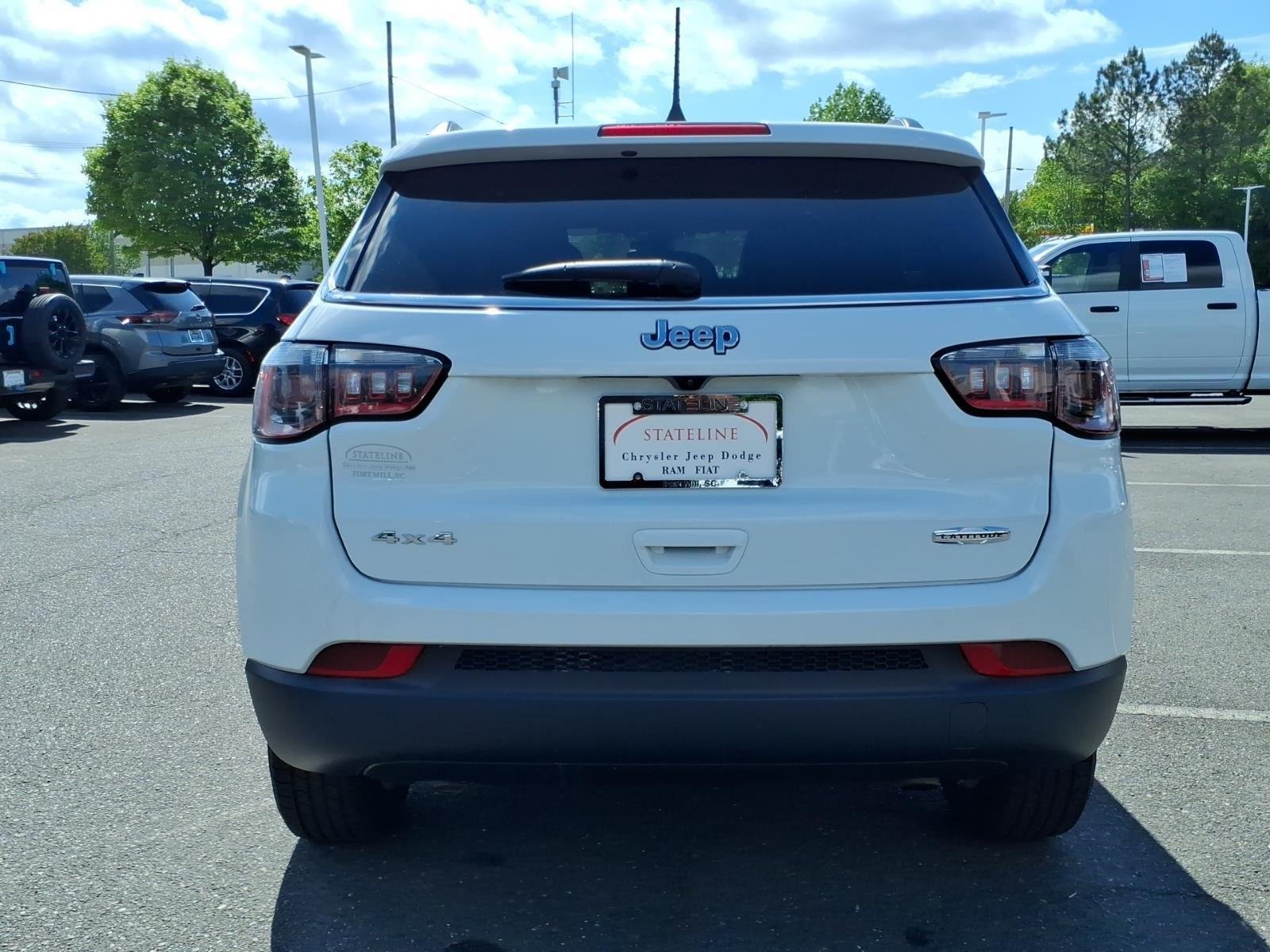 Used 2024 Bright White Clearcoat Jeep Latitude image 15