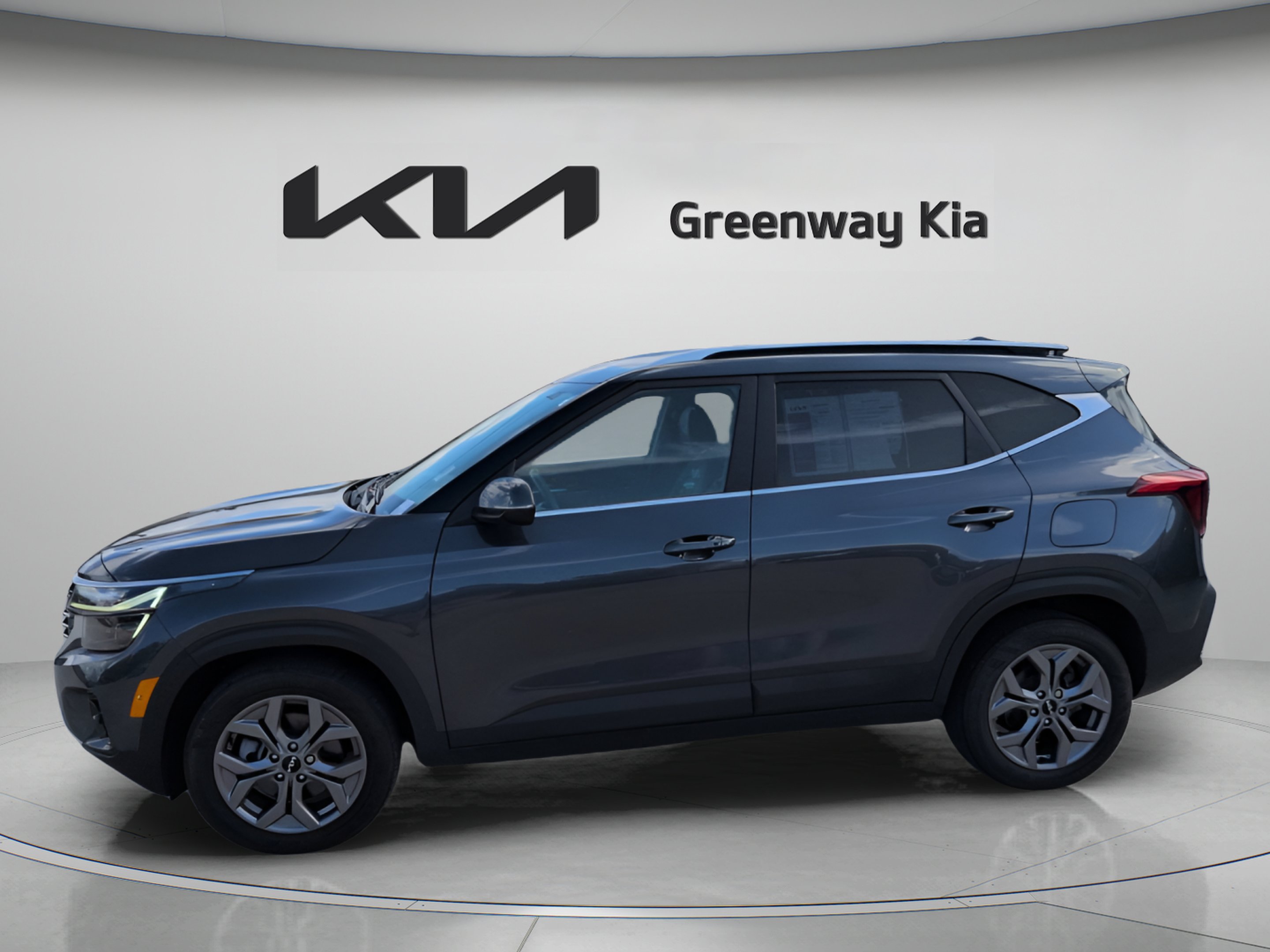 Certified Used 2024 Gravity Gray Kia S image 4