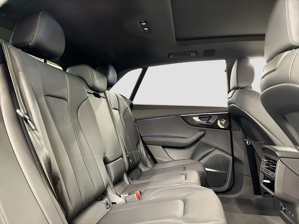 2025 Audi Q8 Premium Plus - Photo 16