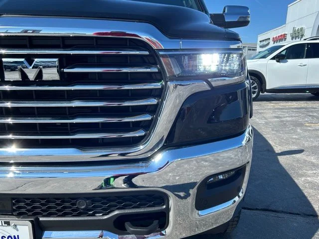 New 2026 Diamond Black Crystal Pearl-Coat Exterior Paint RAM Laramie image 4