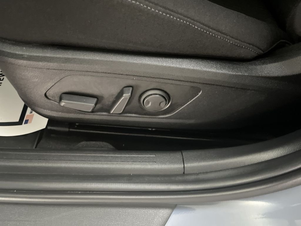 Used 2024 Blue Hyundai SEL image 16
