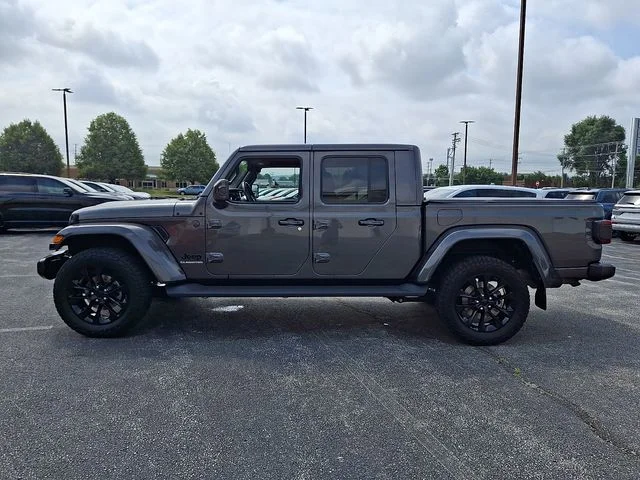 Certified Used 2021 Gray Jeep Overland image 6