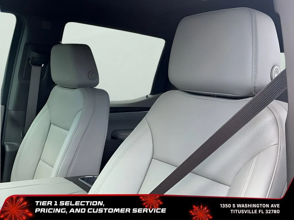 New 2026 Glacier White Tricoat GMC SLT image 30