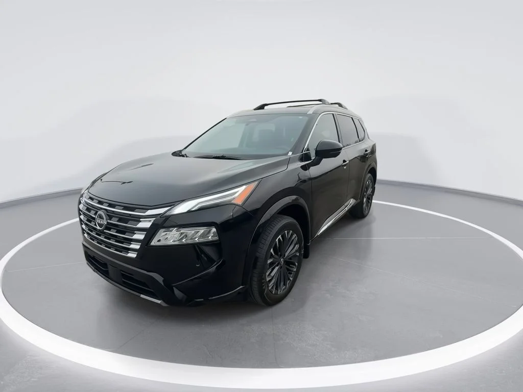 Used 2026 Black Nissan Platinum image 4