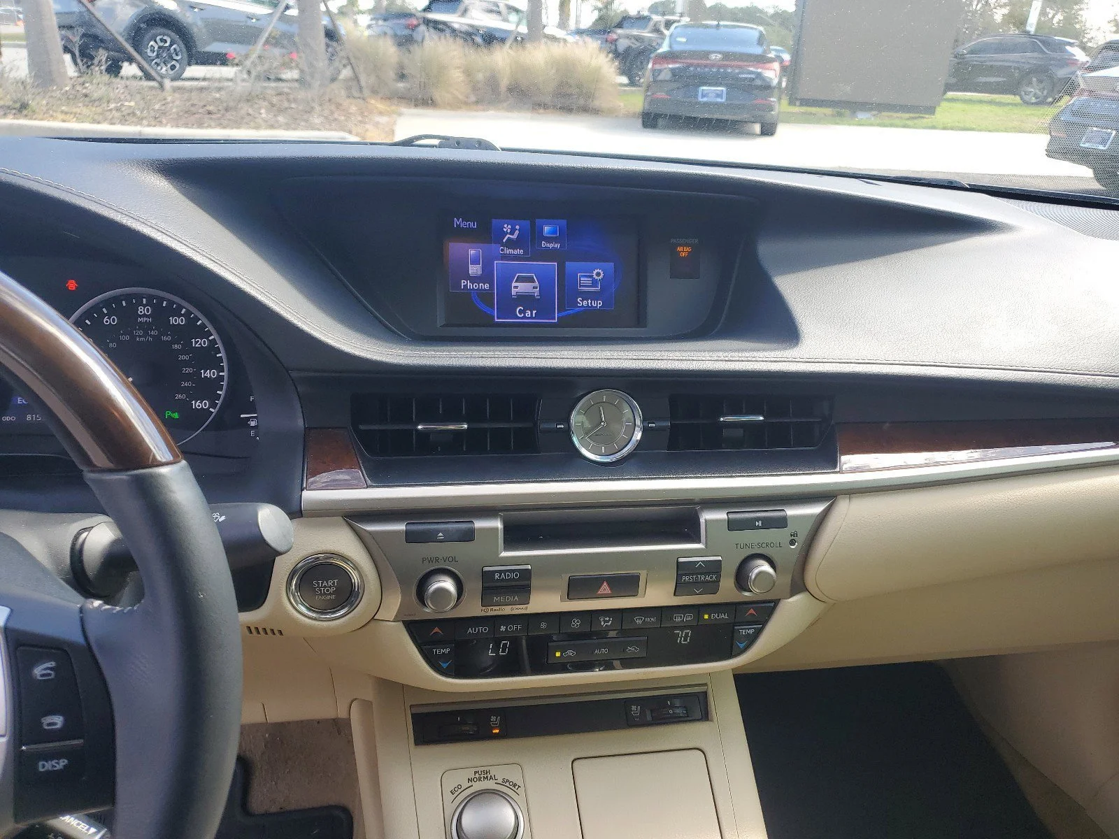 Used 2014  Lexus  image 19