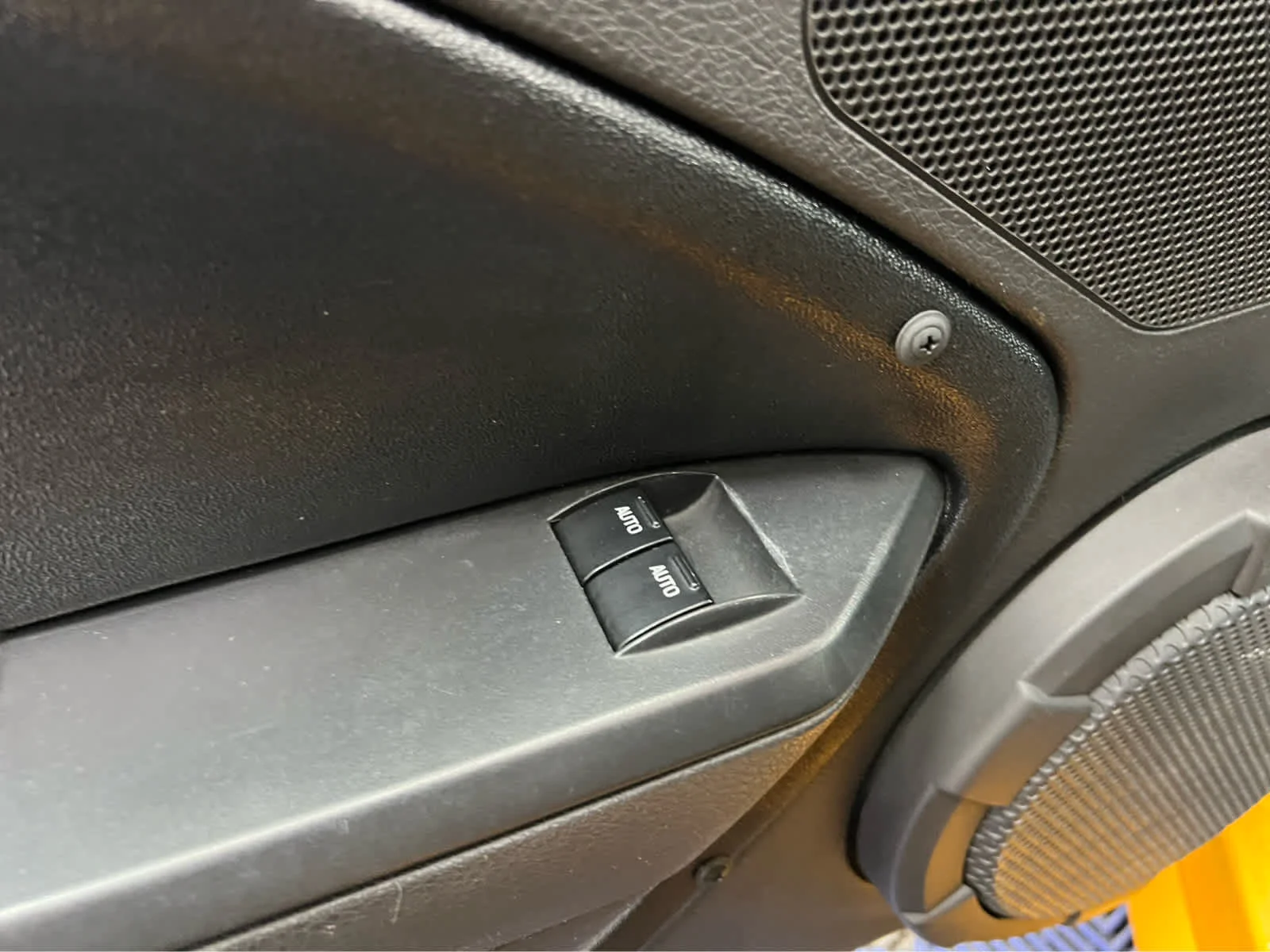 Used 2008 Grabber Orange Ford GT Premium image 17