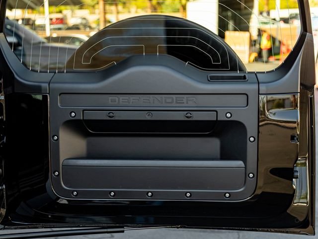 New 2026 Santorini Black Land Rover X-Dynamic SE image 30