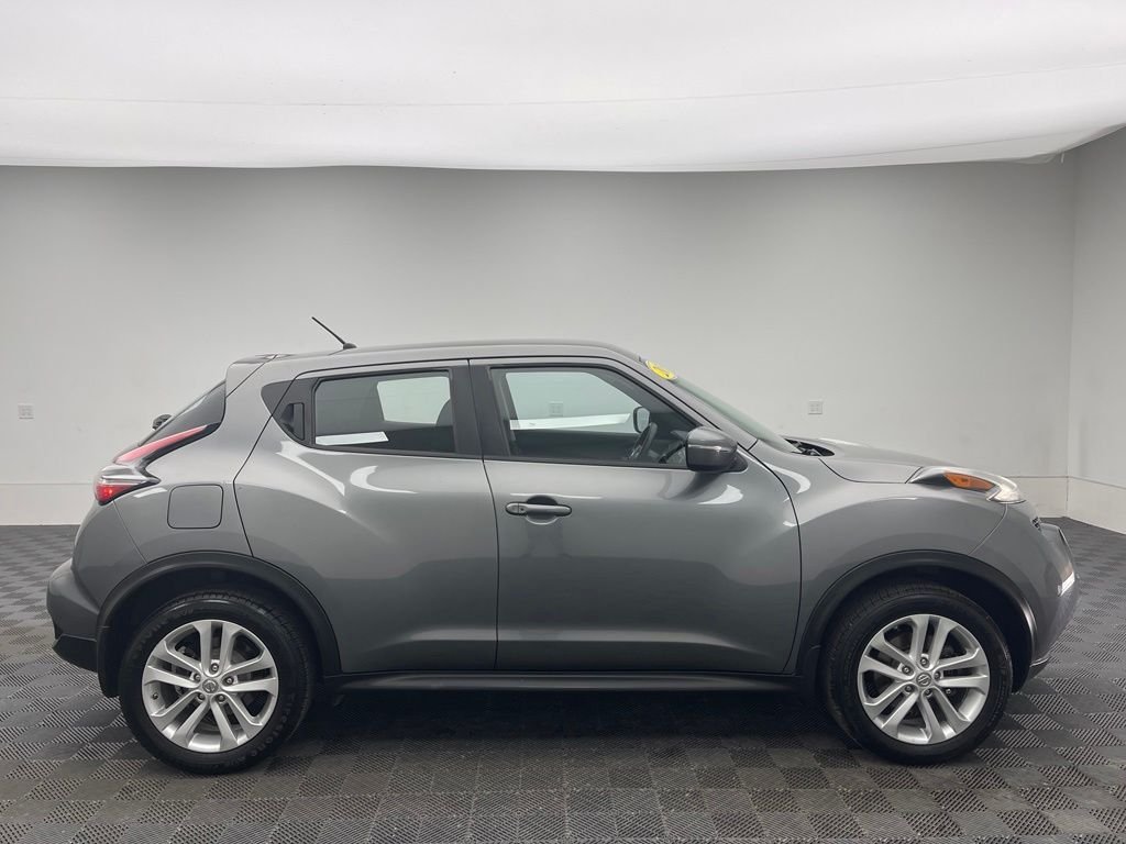 Used 2015 Gun Metallic Nissan S image 5