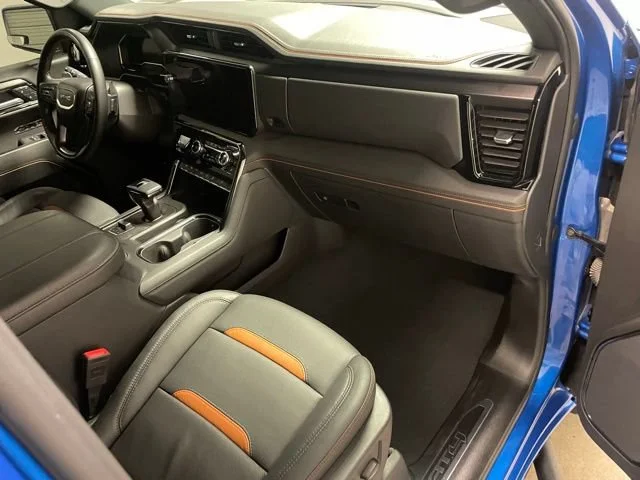 Used 2024 Dynamic Blue Metallic GMC AT4 image 18