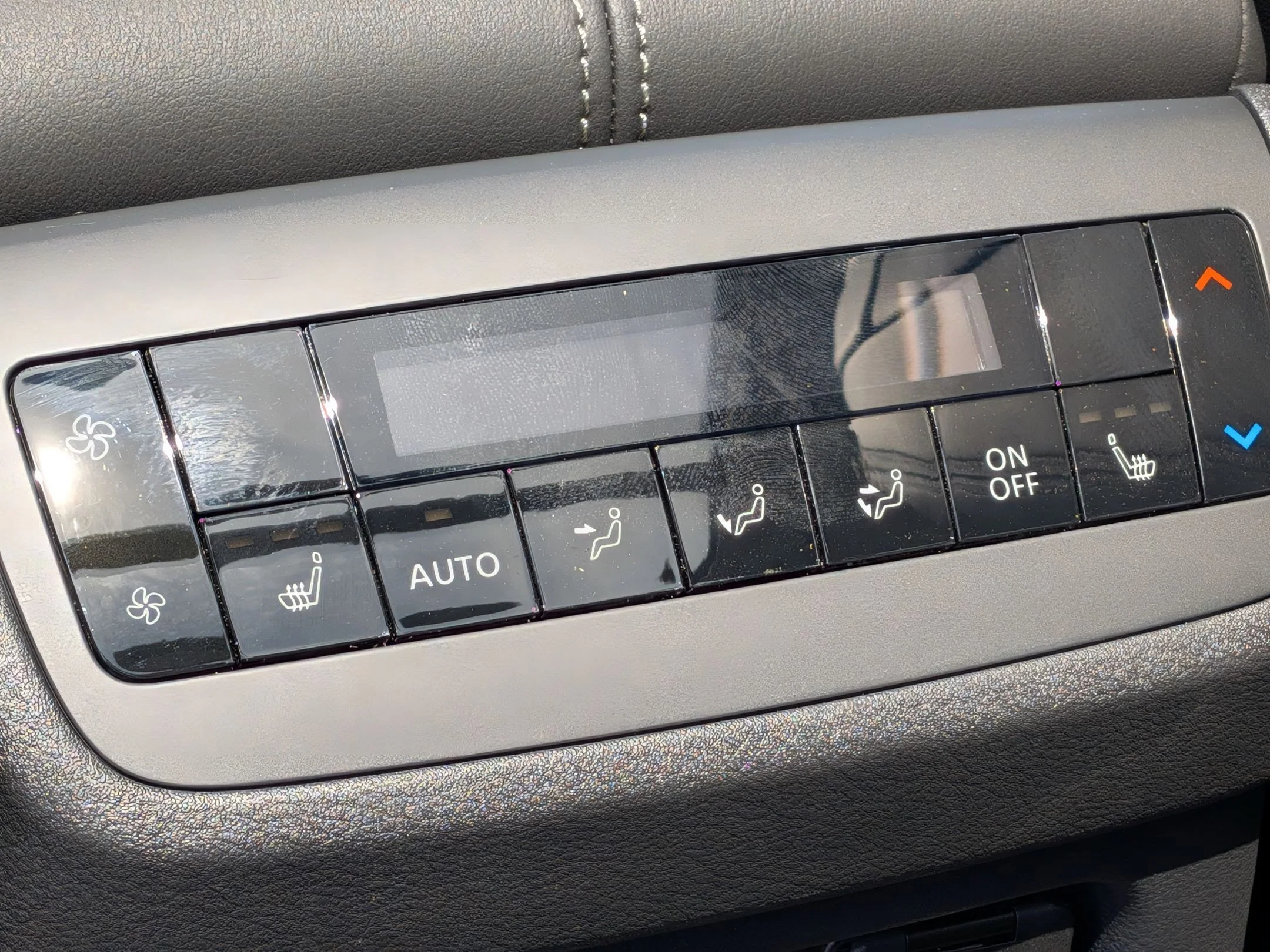New 2026 Boulder Gray Pearl Nissan Platinum image 23