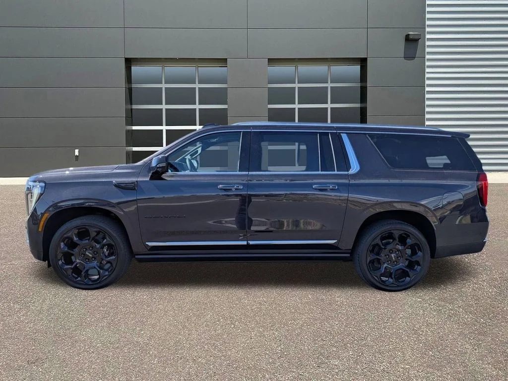 2026 GMC Yukon XL Denali - Photo 9