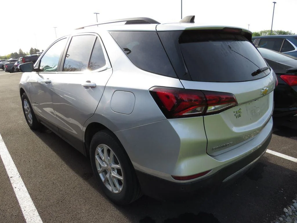 Used 2022 Silver Ice Metallic Chevrolet LT image 8