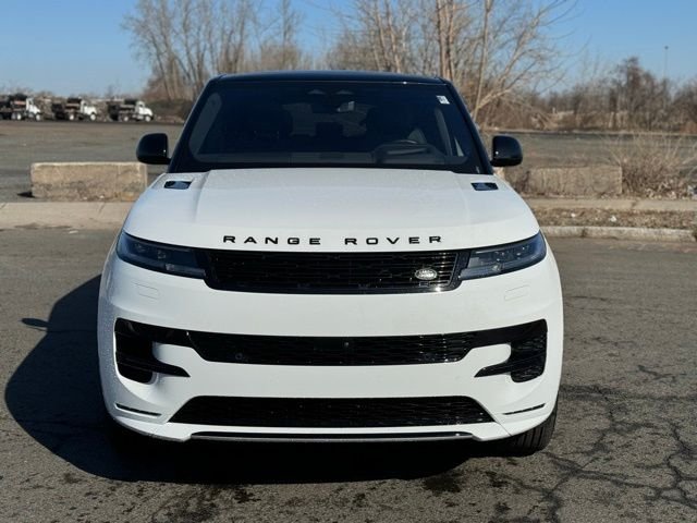 Certified Used 2023 White Land Rover SE Dynamic image 8