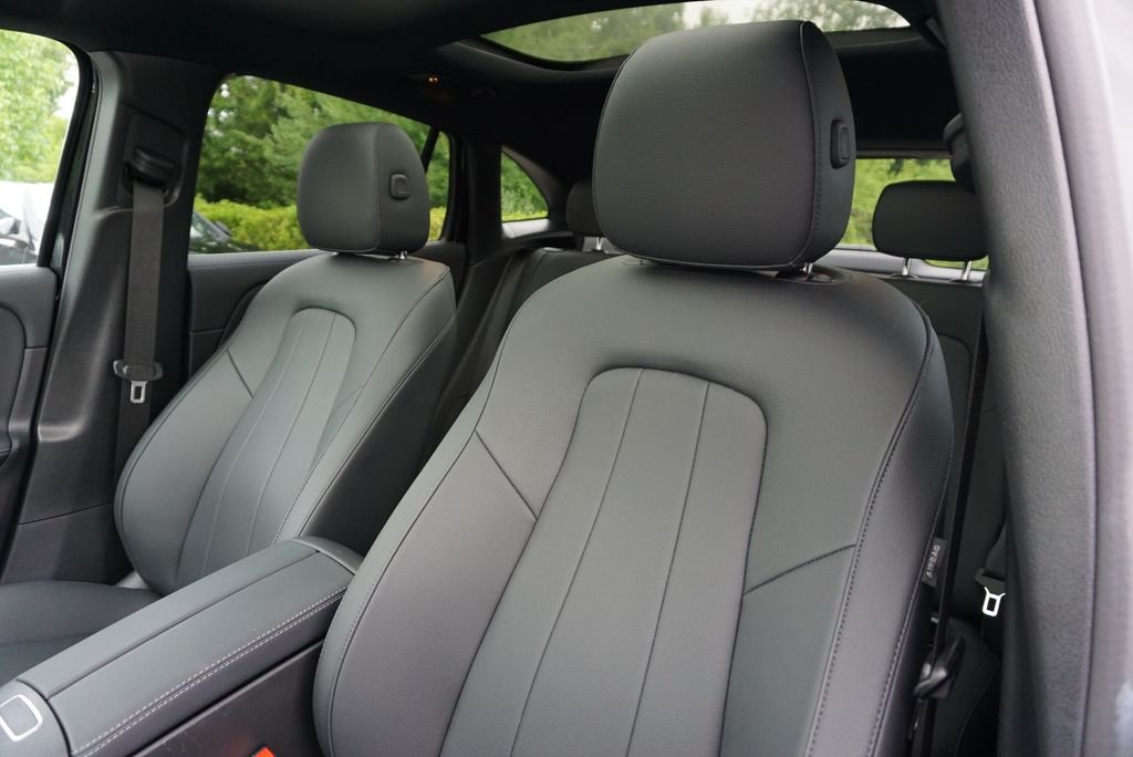 2025 Mercedes-Benz GLA GLA250 - Photo 11