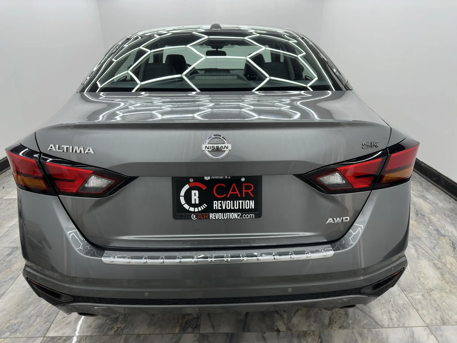 Used 2022 Gun Metallic Nissan 2.5 SR image 5