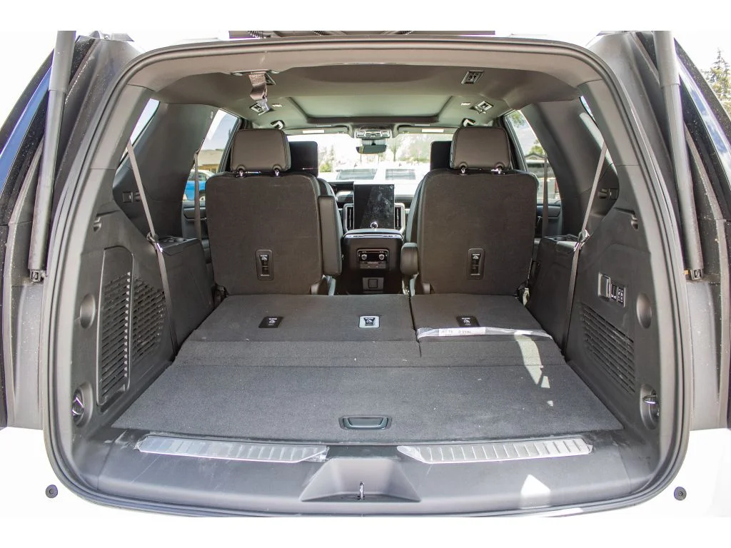 2026 GMC Yukon Denali - Photo 15