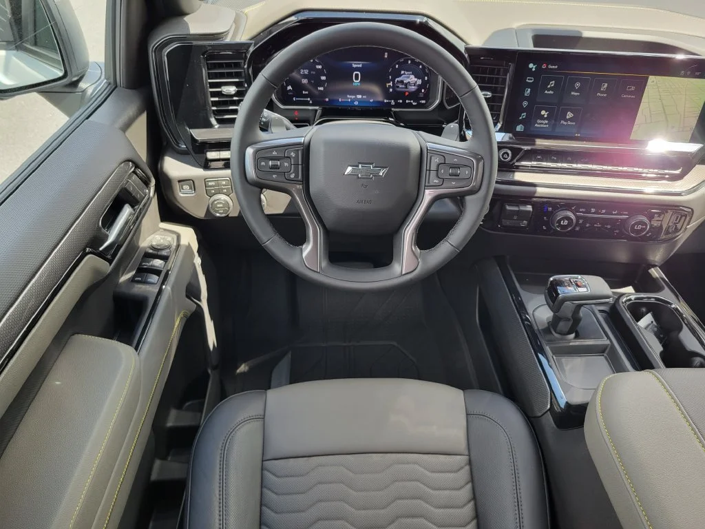 New 2026 Summit White Chevrolet ZR2 image 18