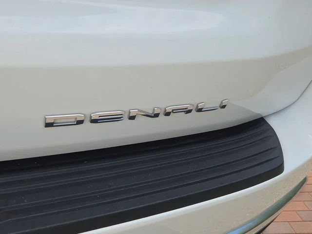 Used 2024 Summit White GMC Denali image 5