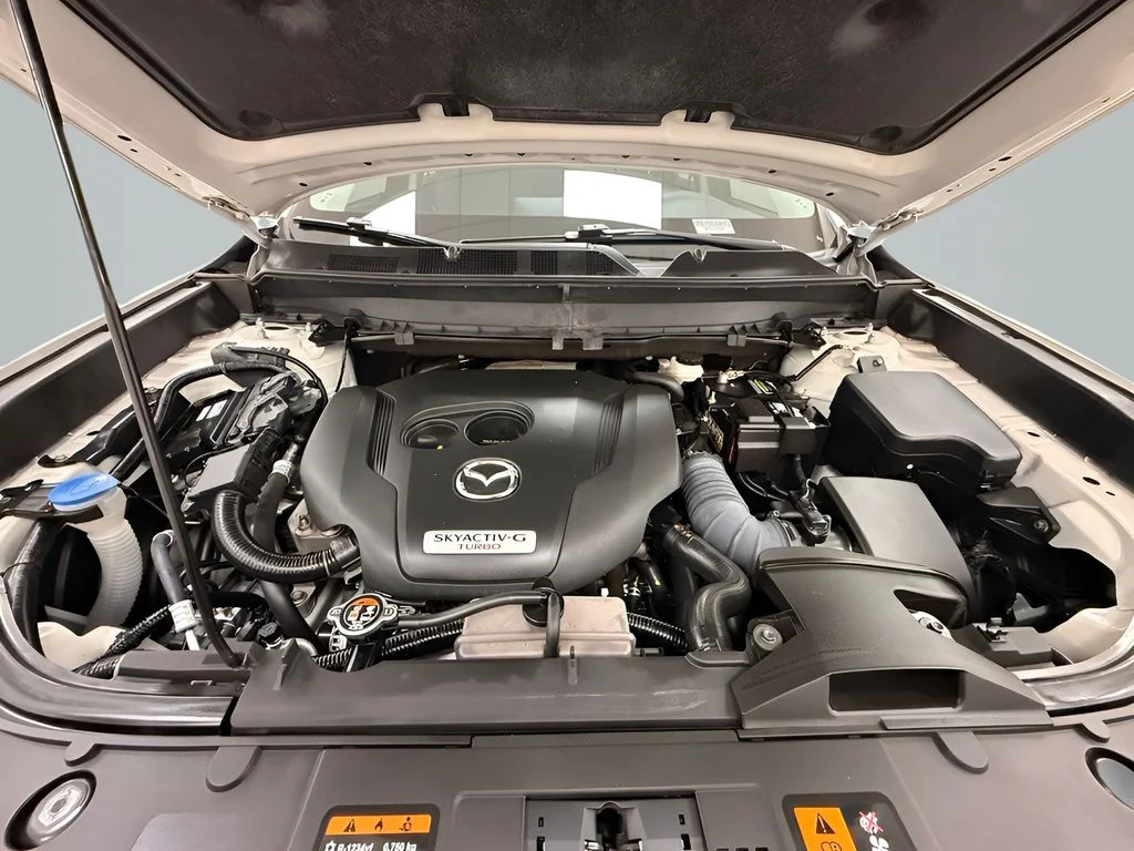 Used 2022 White Mazda Touring image 22