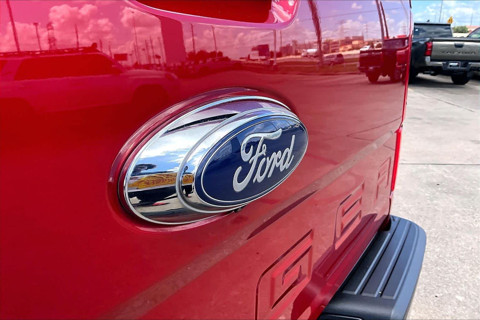 Used 2020 Rapid Red Metallic Tinted Clearcoat Ford XLT image 30