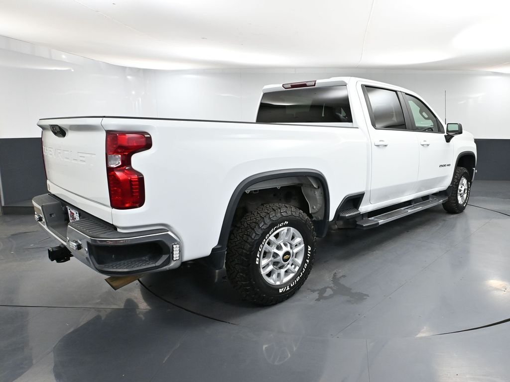 2022 Chevrolet Silverado 2500HD LT photo 4