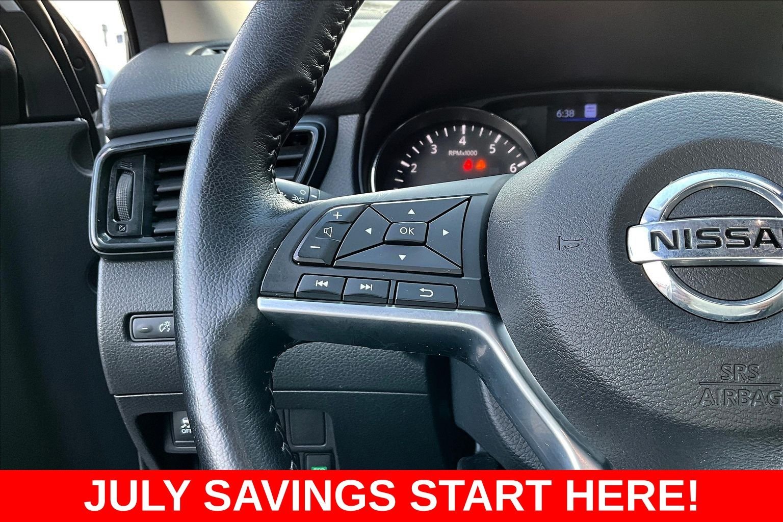 Used 2022 Silver Nissan SL image 15