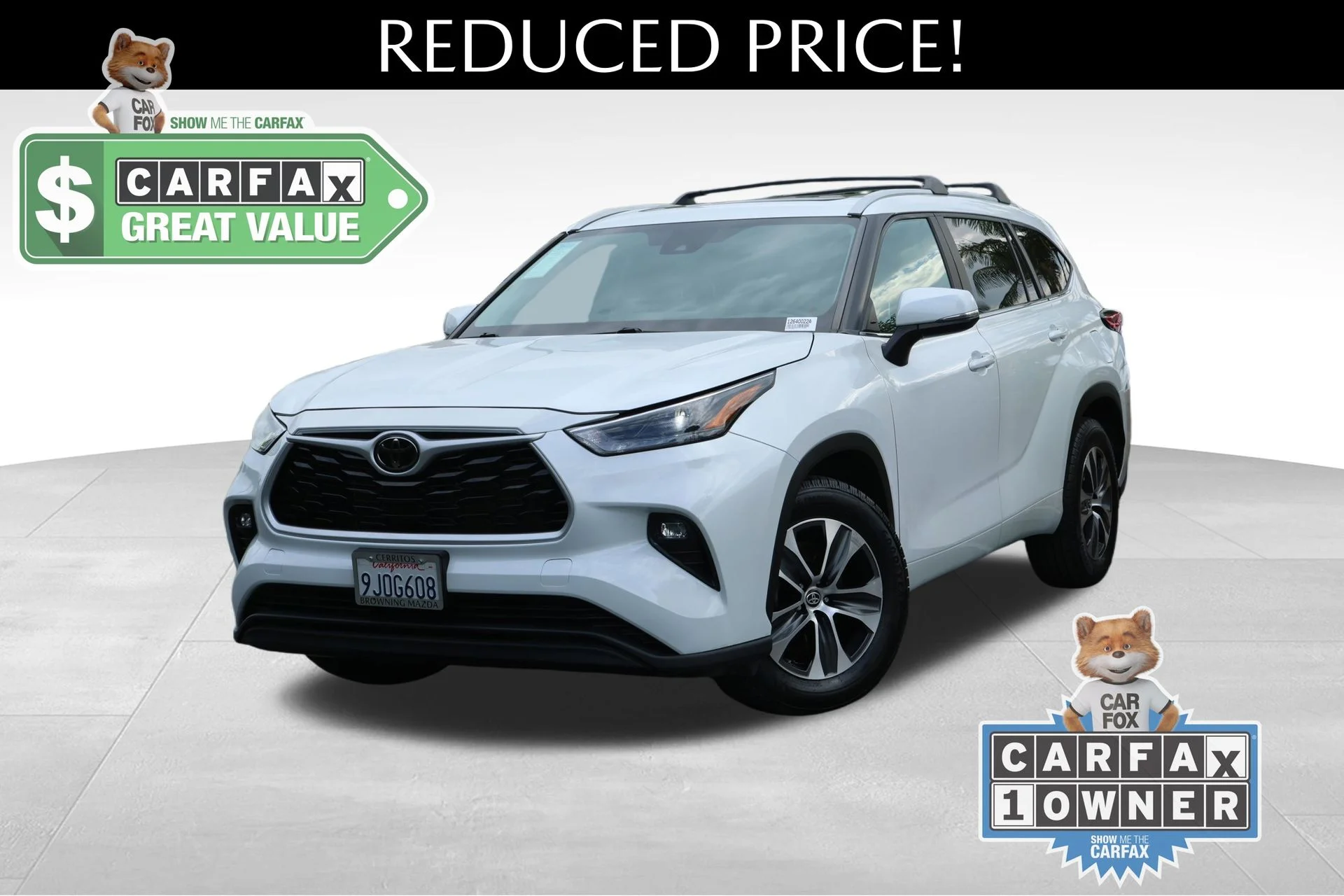 Used 2023 Beige Toyota XLE image 1