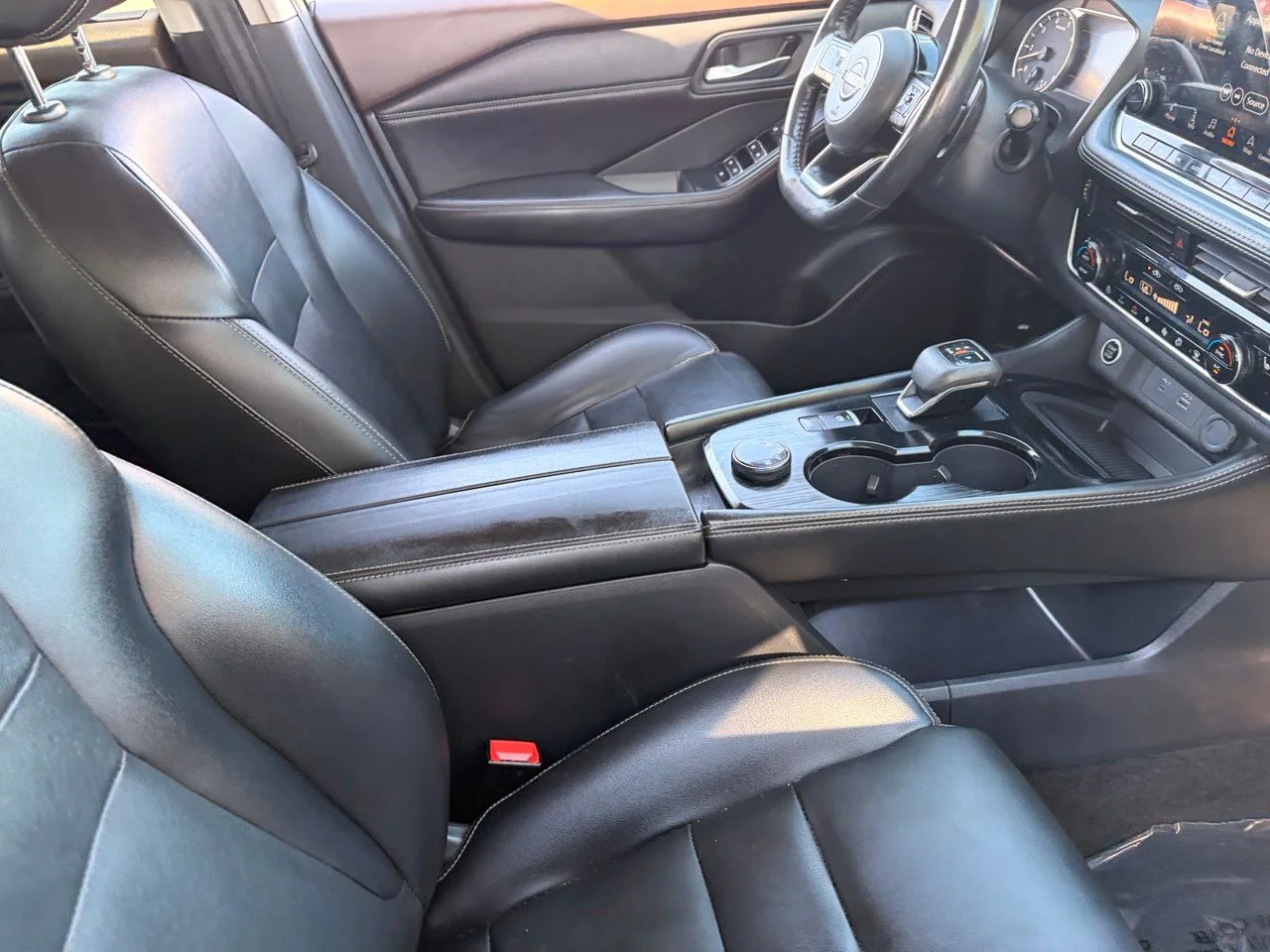 Used 2023 Super Black Nissan SL image 11