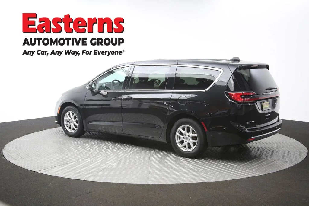 Used 2023 Black Chrysler Touring L image 65