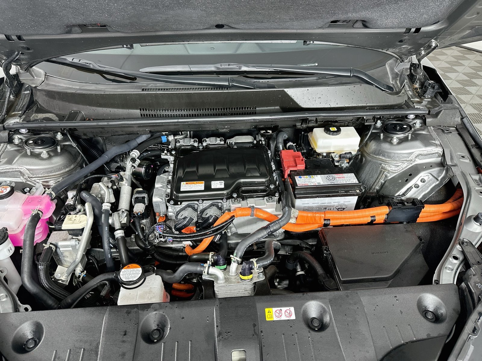 Used 2025 Heavy Metal Toyota XLE image 31