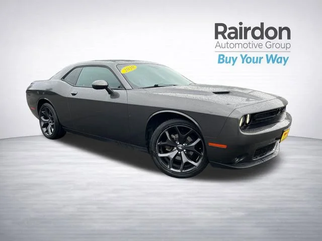 2020 Dodge Challenger SXT Auto's photo