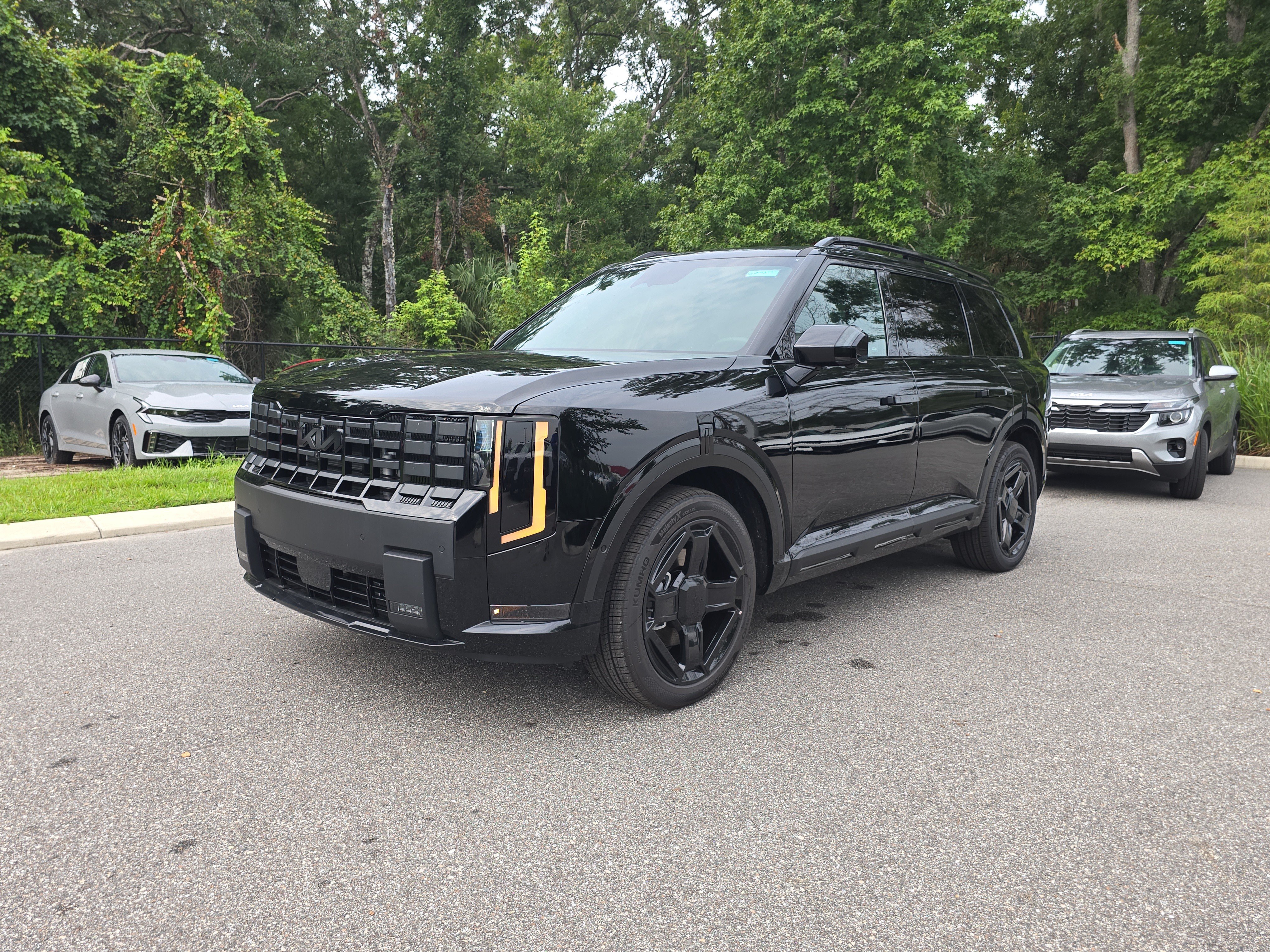 New 2027 Ebony Black Kia X-LINE SX PRESTIGE image 4