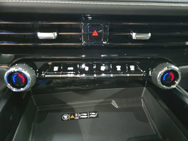 2026 Chevrolet Tahoe Premier - Photo 23