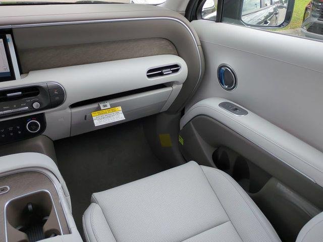 New 2026 Black Hyundai SEL Premium FWD image 16